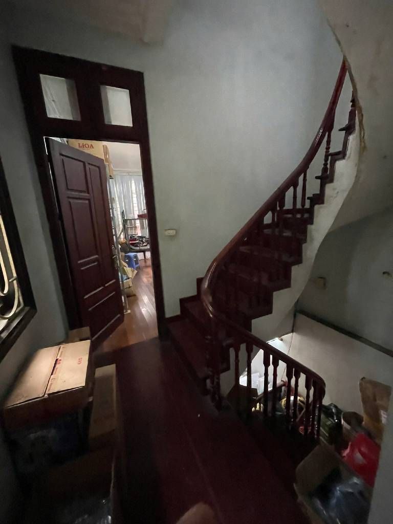 Bán nhà Nguyễn Trãi - diện tích 25.3m2 5 tầng - Mặt phố - vỉa hè rộng - lô góc - kinh doanh đỉnh - giá 14 tỷ