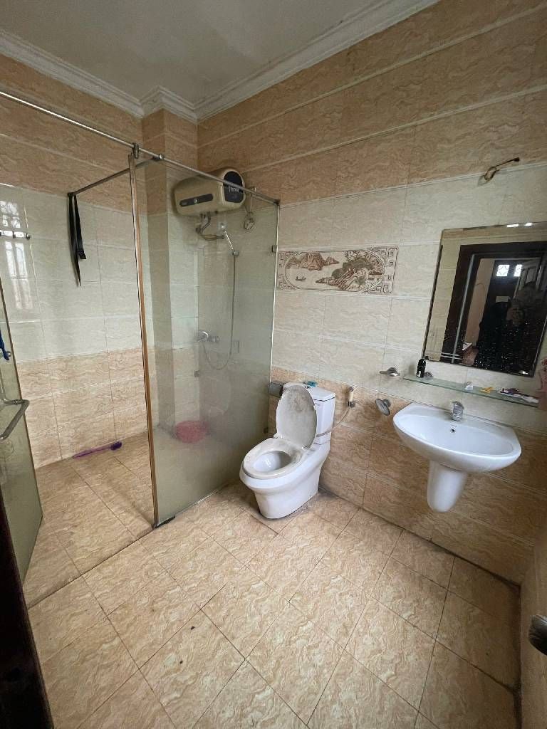 Bán nhà Nguyễn Trãi - diện tích 25.3m2 5 tầng - Mặt phố - vỉa hè rộng - lô góc - kinh doanh đỉnh - giá 14 tỷ