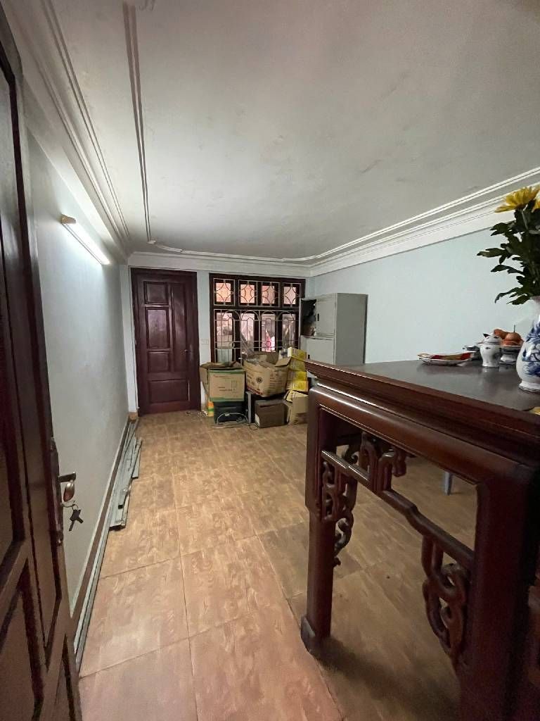 Bán nhà Nguyễn Trãi - diện tích 25.3m2 5 tầng - Mặt phố - vỉa hè rộng - lô góc - kinh doanh đỉnh - giá 14 tỷ