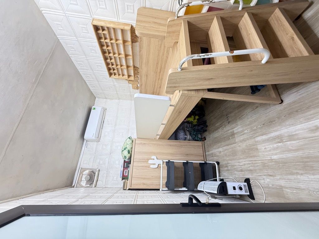 Bán nhà Mai Hắc Đế - diện tích 110m2 1 tầng - Ô tô đỗ chân cầu thang - giá 9,6 tỷ