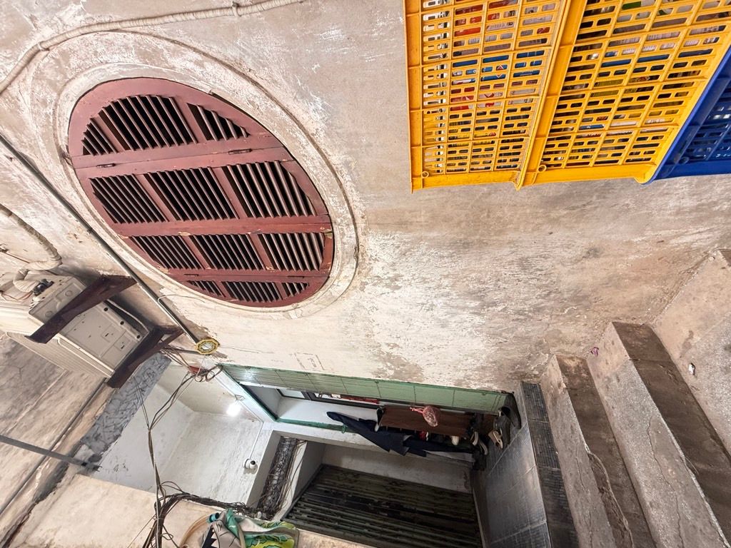 Bán nhà Mai Hắc Đế - diện tích 110m2 1 tầng - Ô tô đỗ chân cầu thang - giá 9,6 tỷ