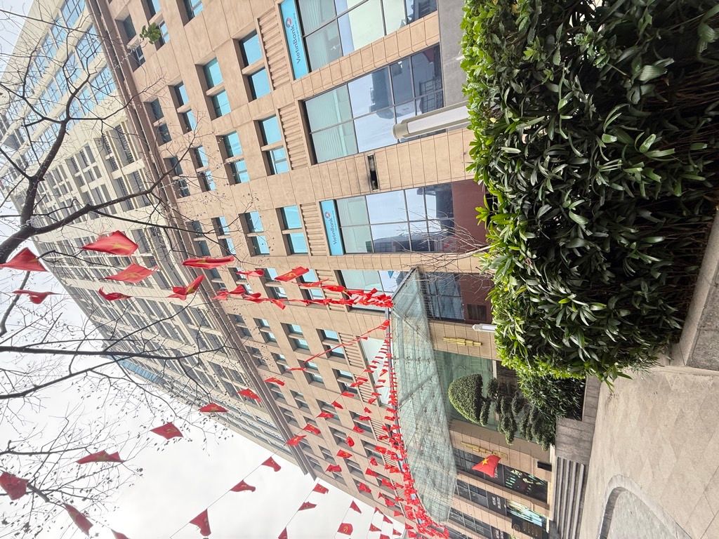 Bán nhà Mai Hắc Đế - diện tích 110m2 1 tầng - Ô tô đỗ chân cầu thang - giá 9,6 tỷ