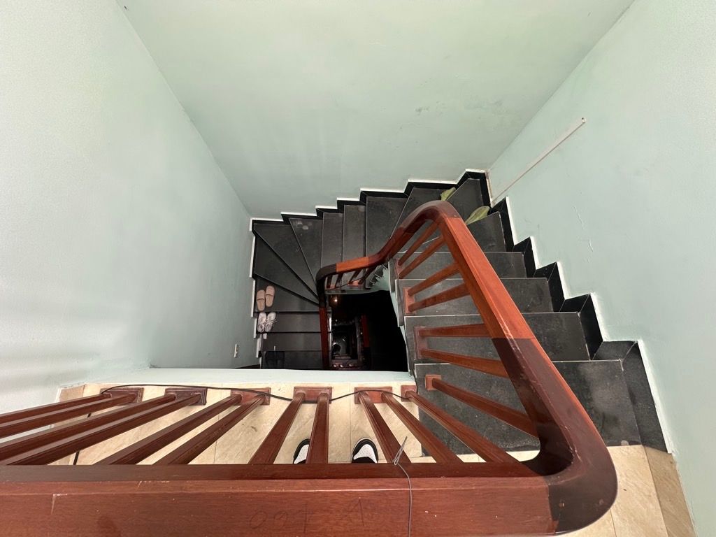 Bán nhà Khương Đình - diện tích 37m2 5 tầng - Nhà gần phố, cách 50m ô tô tránh - giá 7,9 tỷ