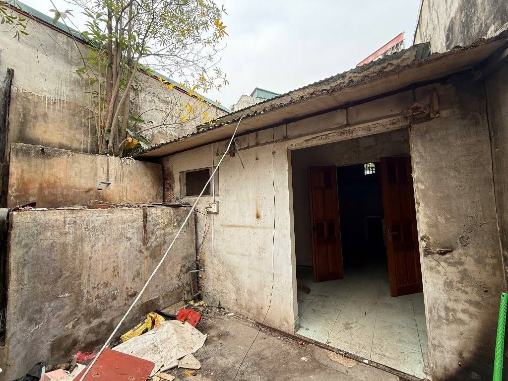 Bán nhà Lê Trọng Tấn - diện tích 74.5m2 1 tầng - Sát đường vành đai 2.5 - giá 13,5 tỷ