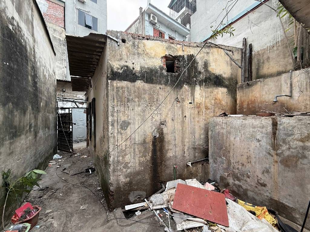 Bán nhà Lê Trọng Tấn - diện tích 74.5m2 1 tầng - Sát đường vành đai 2.5 - giá 13,5 tỷ