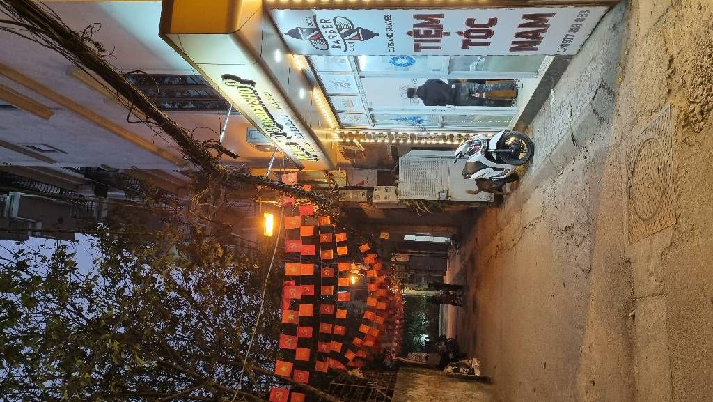 Bán nhà Hòa Bình - diện tích 96.5m2 4 tầng - ô tô tránh - giá 20 tỷ