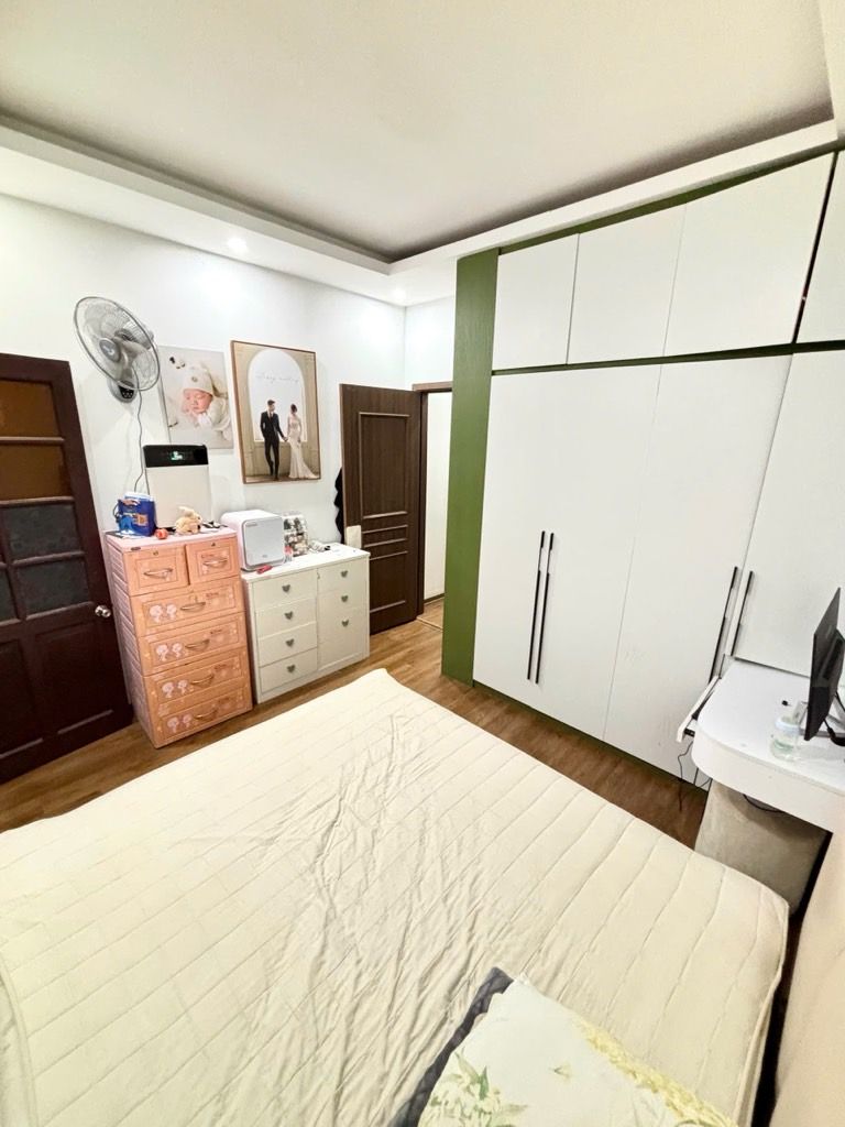 Bán nhà Đặng Tiến Đông - diện tích 34,3m2 1 tầng - Tập thể thoáng mát - giá 4,3 tỷ