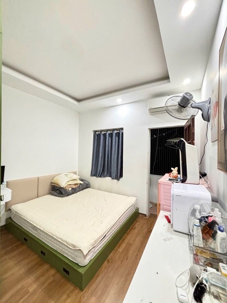 Bán nhà Đặng Tiến Đông - diện tích 34,3m2 1 tầng - Tập thể thoáng mát - giá 4,3 tỷ