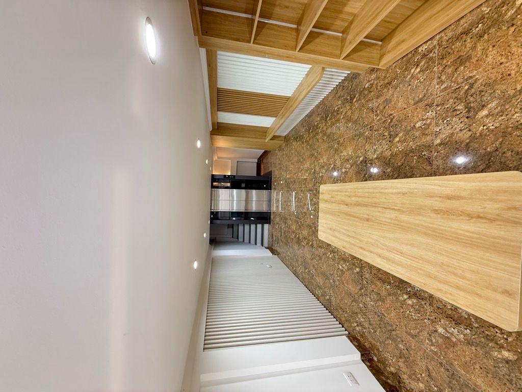 Bán nhà Văn Chương - diện tích 69,9m2 5 tầng - Ô tô tránh - giá 22 tỷ