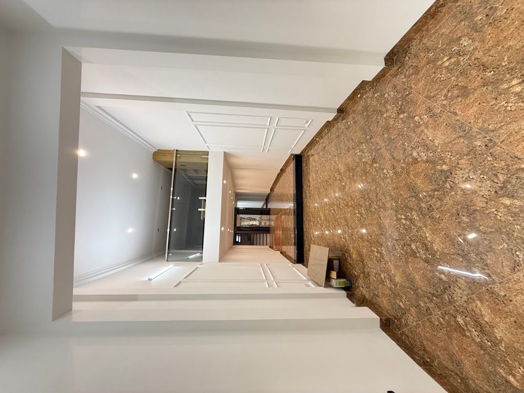 Bán nhà Văn Chương - diện tích 69,9m2 5 tầng - Ô tô tránh - giá 22 tỷ