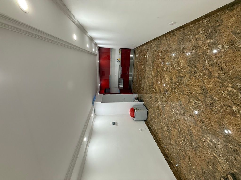 Bán nhà Văn Chương - diện tích 69,9m2 5 tầng - Ô tô tránh - giá 22 tỷ