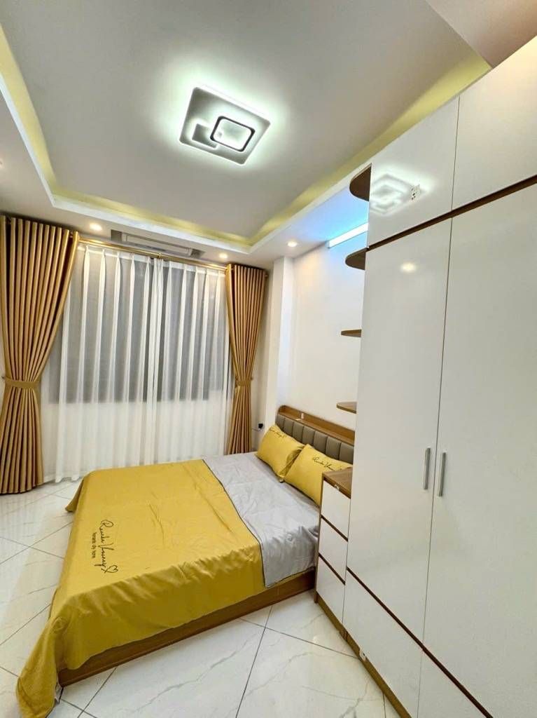 Bán nhà Đông Thiên - diện tích 25m2 5 tầng - Ô tô đỗ cổng - giá 4,6 tỷ