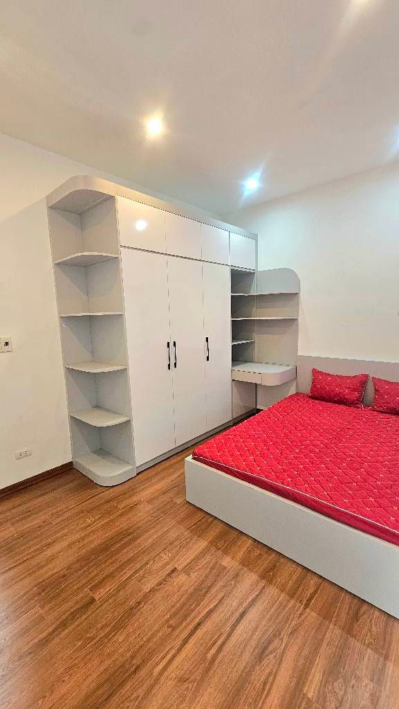 Bán nhà Đông Thiên - diện tích 25m2 5 tầng - Ô tô đỗ cổng - giá 4,6 tỷ