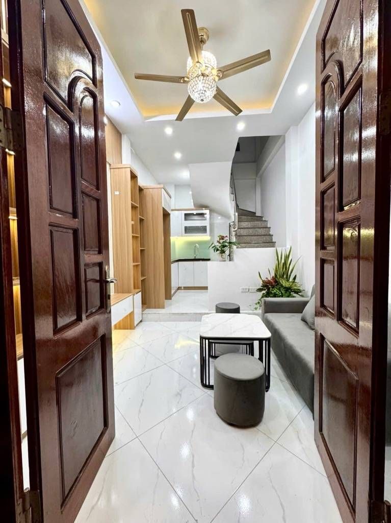 Bán nhà Đông Thiên - diện tích 25m2 5 tầng - Ô tô đỗ cổng - giá 4,6 tỷ