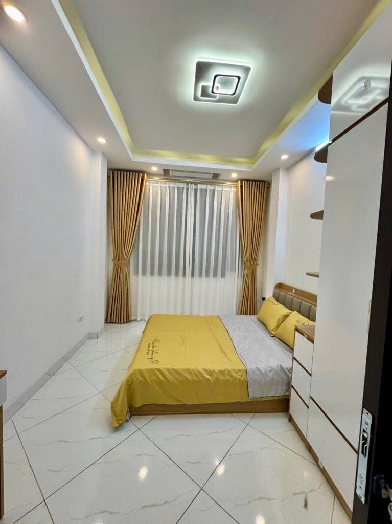 Bán nhà Đông Thiên - diện tích 25m2 5 tầng - Ô tô đỗ cổng - giá 4,6 tỷ