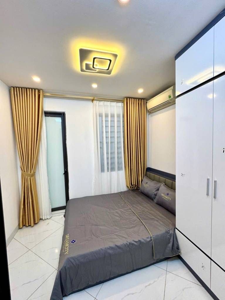 Bán nhà Đông Thiên - diện tích 25m2 5 tầng - Ô tô đỗ cổng - giá 4,6 tỷ