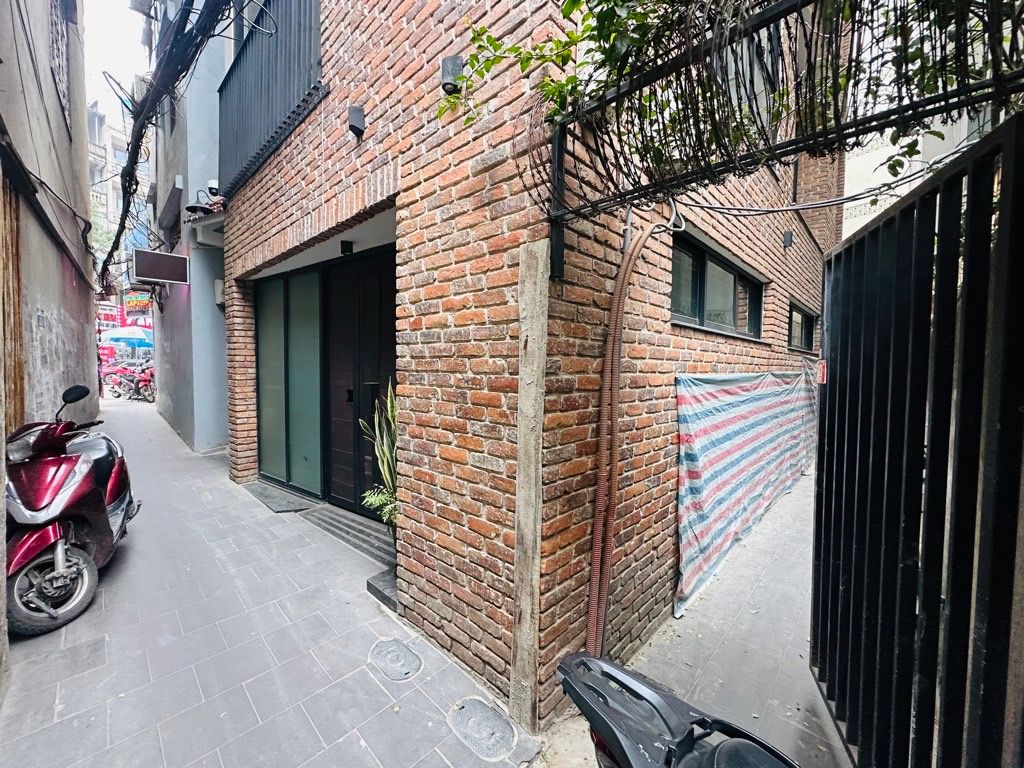 Bán nhà Lê Thanh Nghị - diện tích 42m2 5 tầng - Nhà xây mới, thang máy - giá 12,2 tỷ