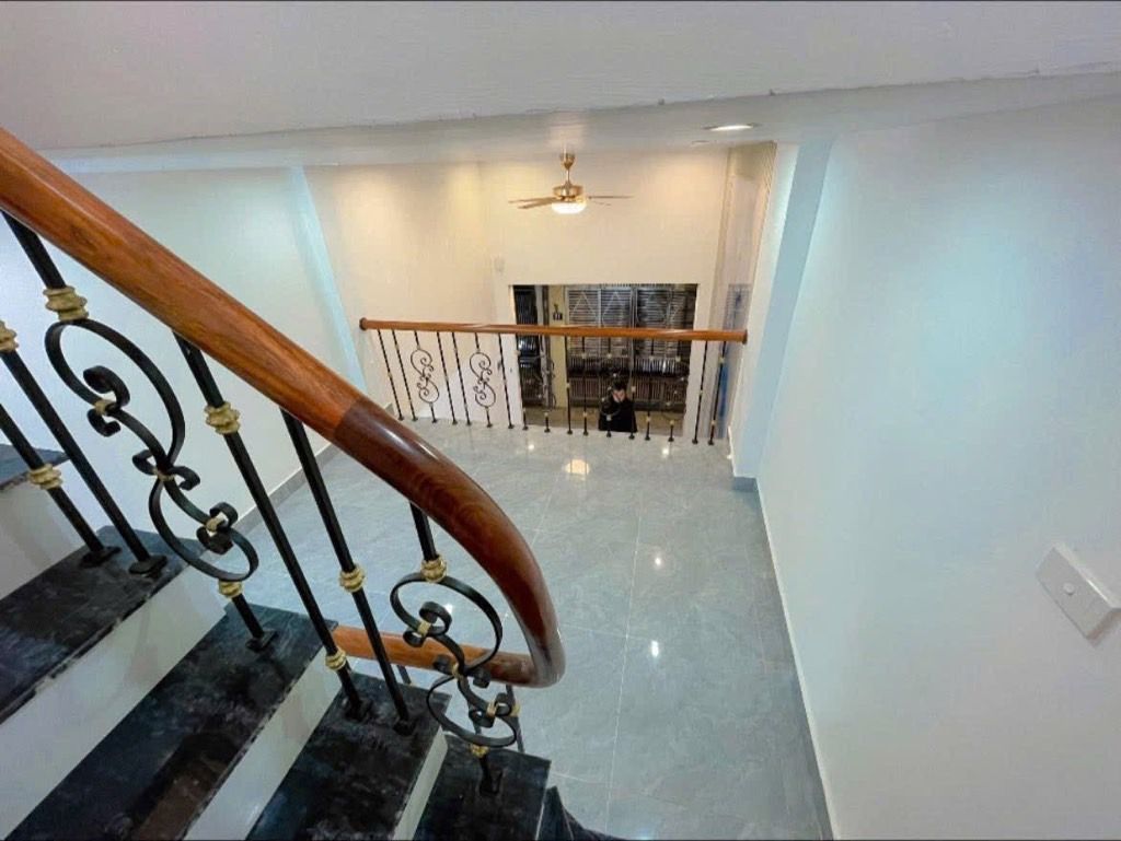 Bán nhà Hoàng Văn Thái - diện tích 21m2 5 tầng - Nhà đẹp đón Tết - giá 7,5 tỷ