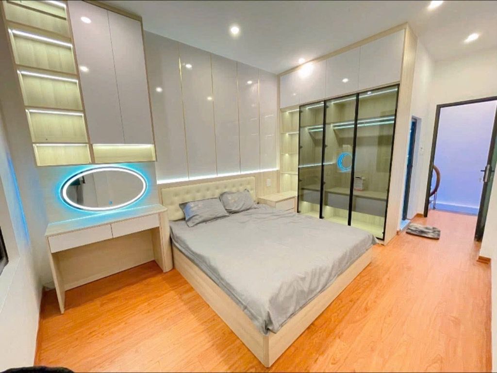 Bán nhà Hoàng Văn Thái - diện tích 21m2 5 tầng - Nhà đẹp đón Tết - giá 7,5 tỷ