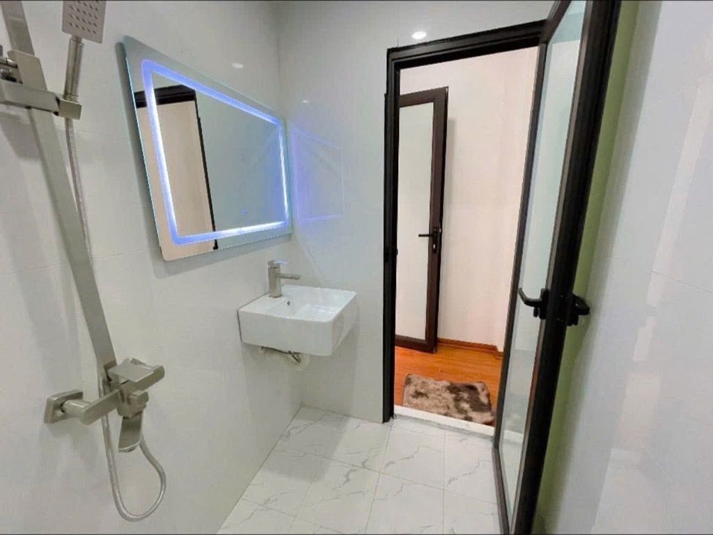 Bán nhà Hoàng Văn Thái - diện tích 21m2 5 tầng - Nhà đẹp đón Tết - giá 7,5 tỷ