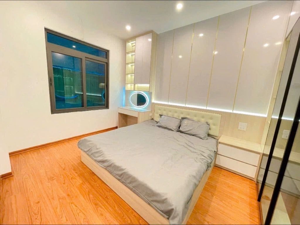 Bán nhà Hoàng Văn Thái - diện tích 21m2 5 tầng - Nhà đẹp đón Tết - giá 7,5 tỷ