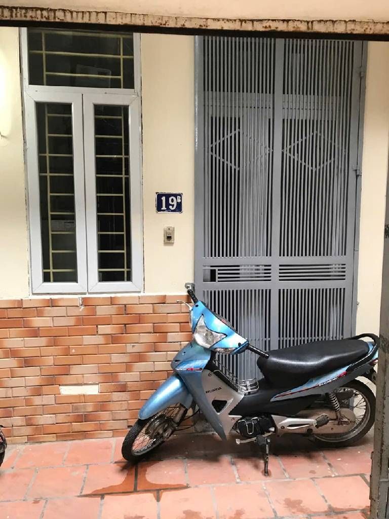 Bán nhà Cự Lộc - diện tích 30m2 5 tầng - Nhà đẹp ở luôn - giá 8 tỷ