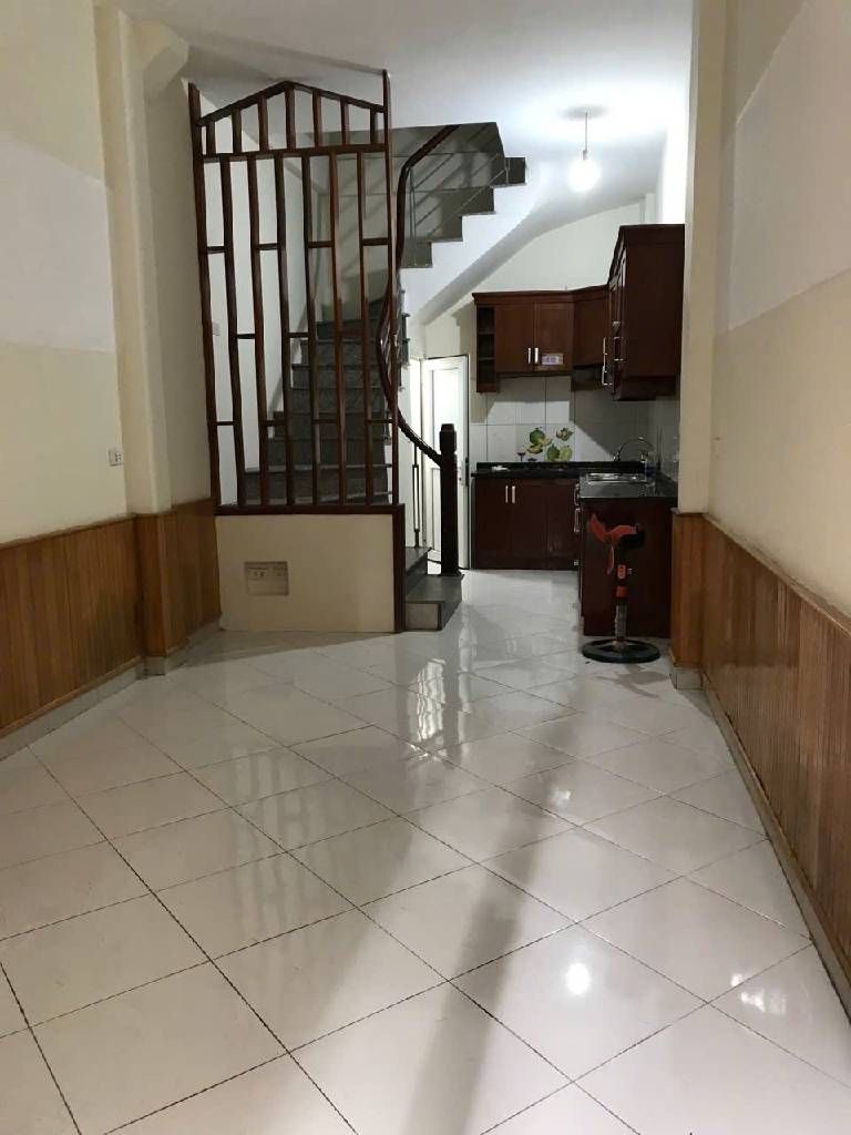 Bán nhà Cự Lộc - diện tích 30m2 5 tầng - Nhà đẹp ở luôn - giá 8 tỷ