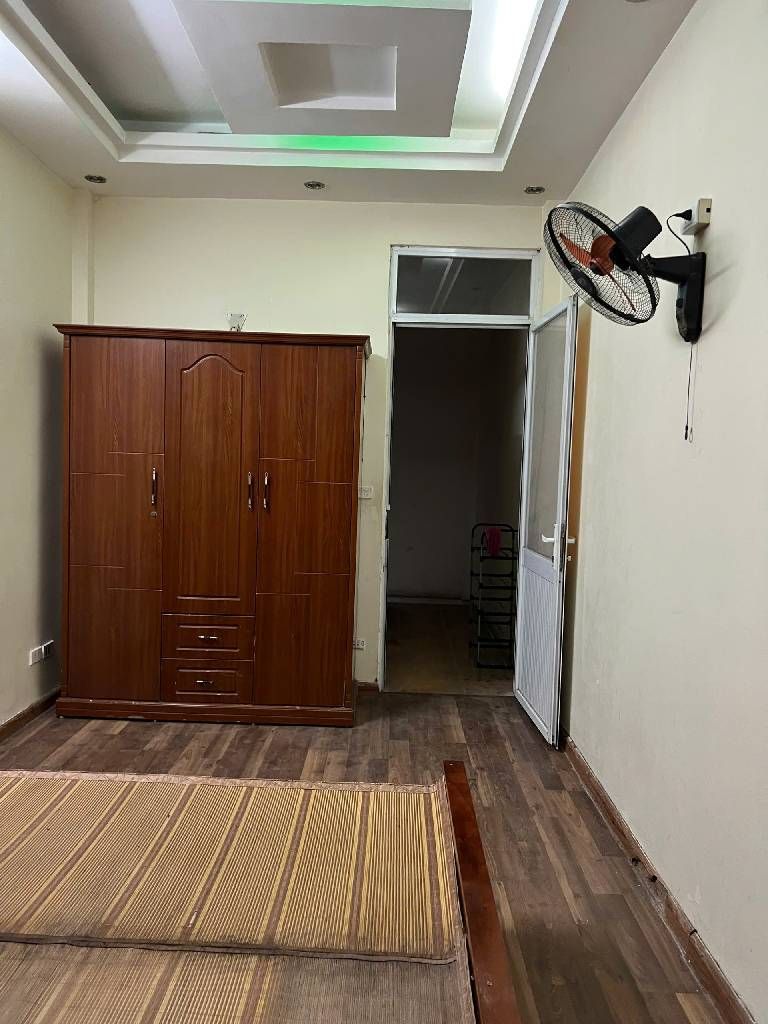 Bán nhà Cự Lộc - diện tích 30m2 5 tầng - Nhà đẹp ở luôn - giá 8 tỷ