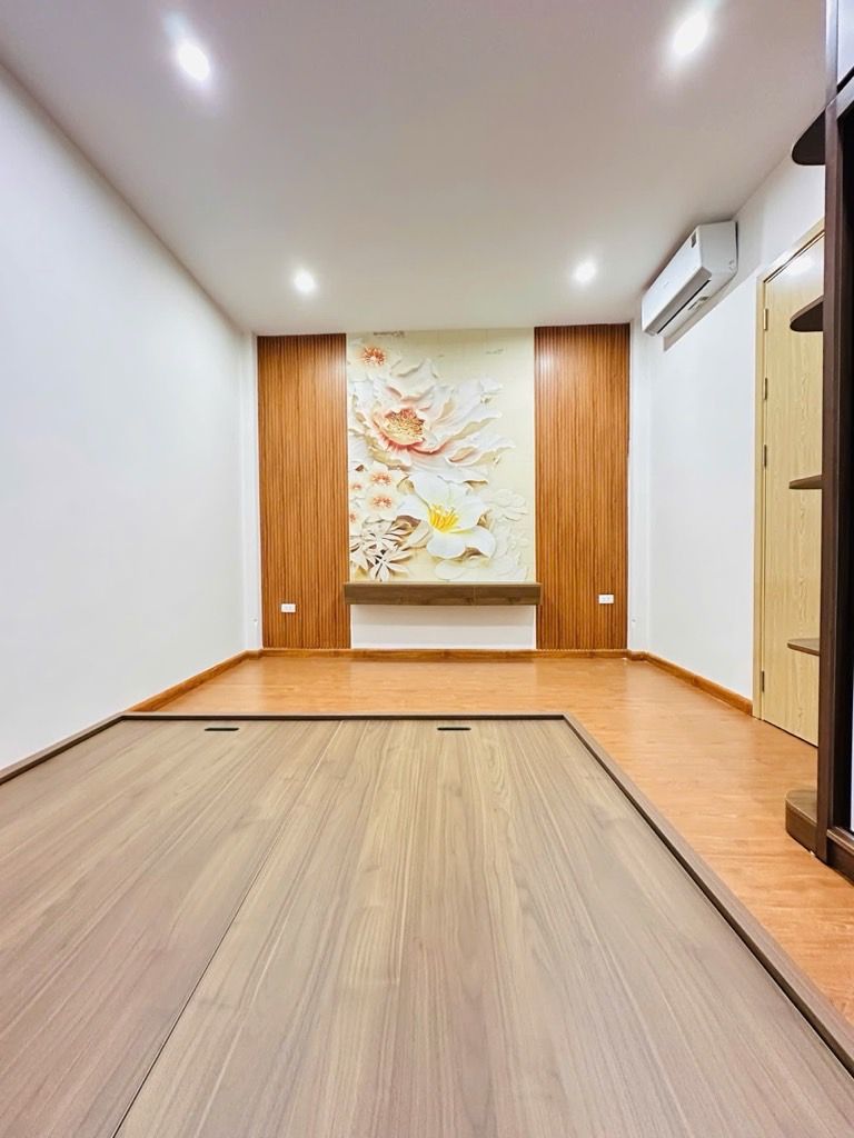 Bán nhà Quan Thổ 1 - diện tích 40.4m2 4 tầng - Ngõ thông kinh doanh - giá 9,6 tỷ