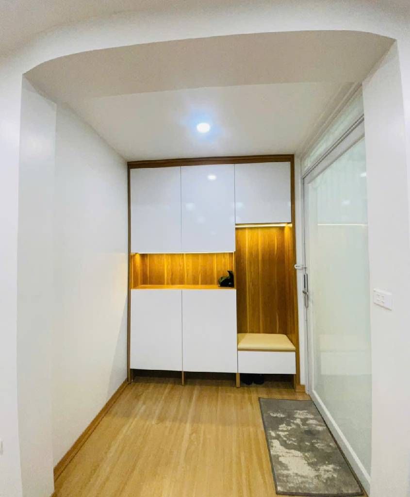 Bán nhà Lò Đúc - diện tích 70m2 1 tầng - 3 phòng ngủ - giá 5,95 tỷ