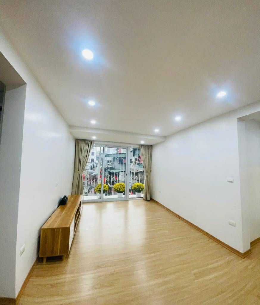 Bán nhà Lò Đúc - diện tích 70m2 1 tầng - 3 phòng ngủ - giá 5,95 tỷ