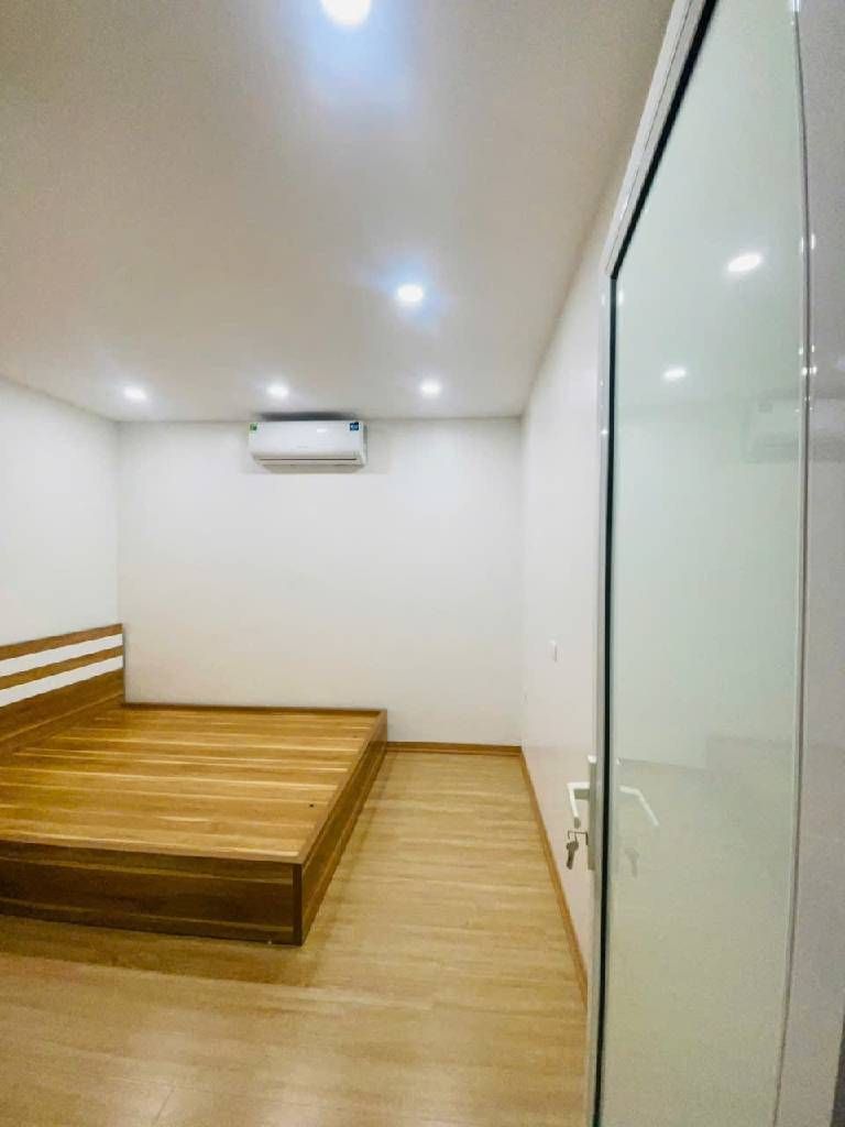 Bán nhà Lò Đúc - diện tích 70m2 1 tầng - 3 phòng ngủ - giá 5,95 tỷ