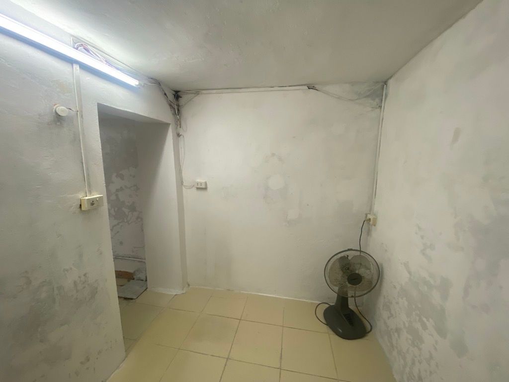 Bán nhà Tân Mai - diện tích 24,6m2 1 tầng - vị trí cực tốt ngõ to rộng thoáng sáng - giá 1,75 tỷ