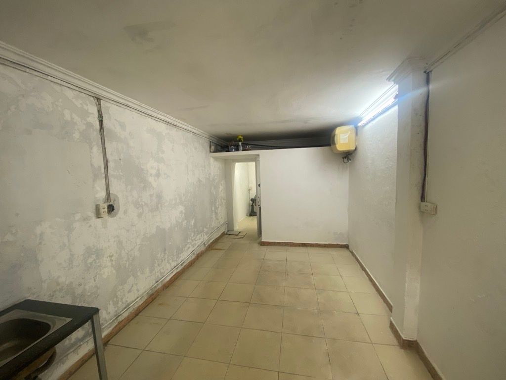 Bán nhà Tân Mai - diện tích 24,6m2 1 tầng - vị trí cực tốt ngõ to rộng thoáng sáng - giá 1,75 tỷ