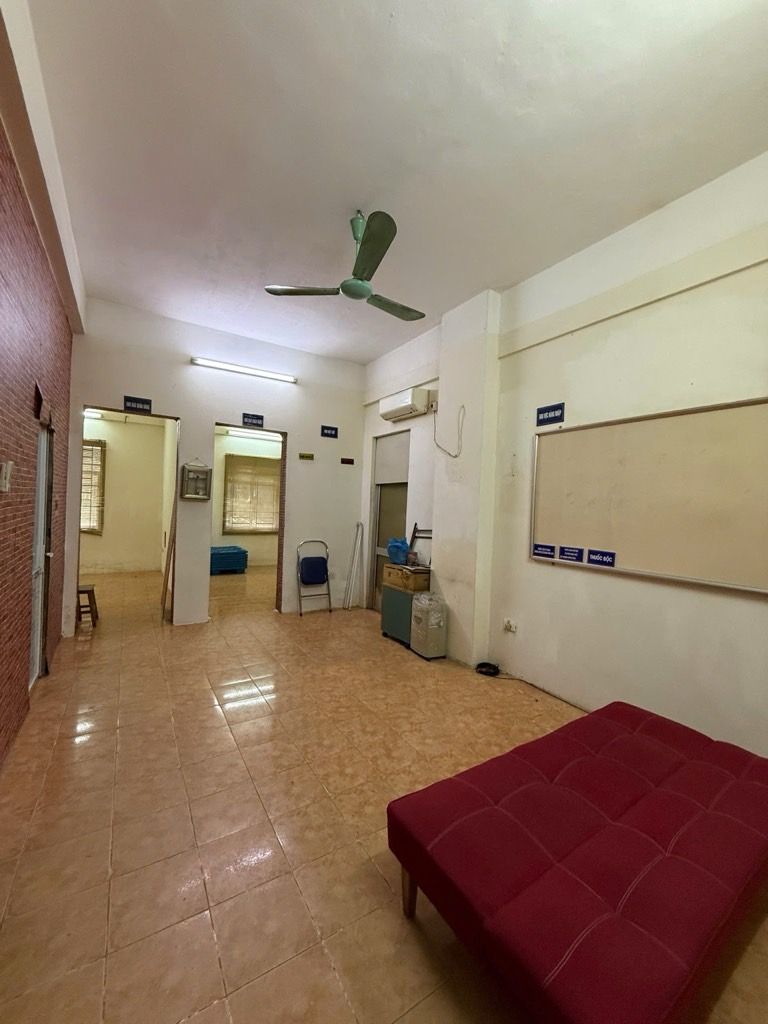 Bán nhà Hoàng Đạo Thúy - diện tích 66.1m2 3 tầng - Lô góc - giá 5,4 tỷ