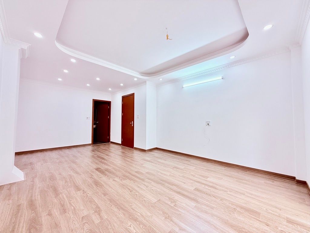 Bán nhà Nguyễn Văn Viên - diện tích 47m2 5 tầng - Thang máy vi vu - giá 12,9 tỷ