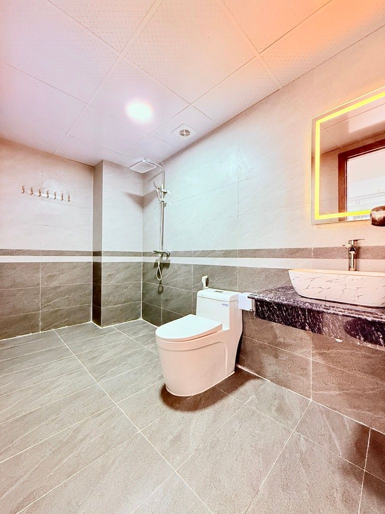 Bán nhà Nguyễn Văn Viên - diện tích 47m2 5 tầng - Thang máy vi vu - giá 12,9 tỷ