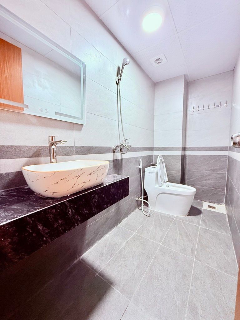 Bán nhà Nguyễn Văn Viên - diện tích 47m2 5 tầng - Thang máy vi vu - giá 12,9 tỷ