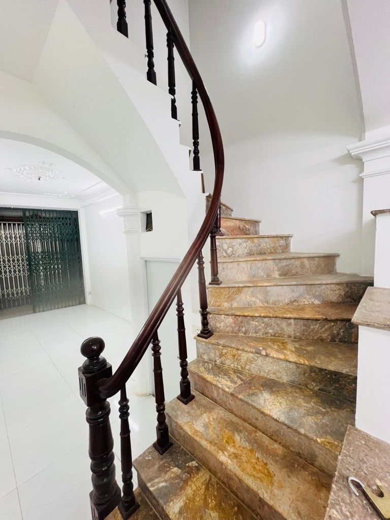 Bán nhà Quan Nhân - diện tích 31.6m2 4 tầng - Nhà tự xây cực kỳ tâm huyết - giá 7,9 tỷ