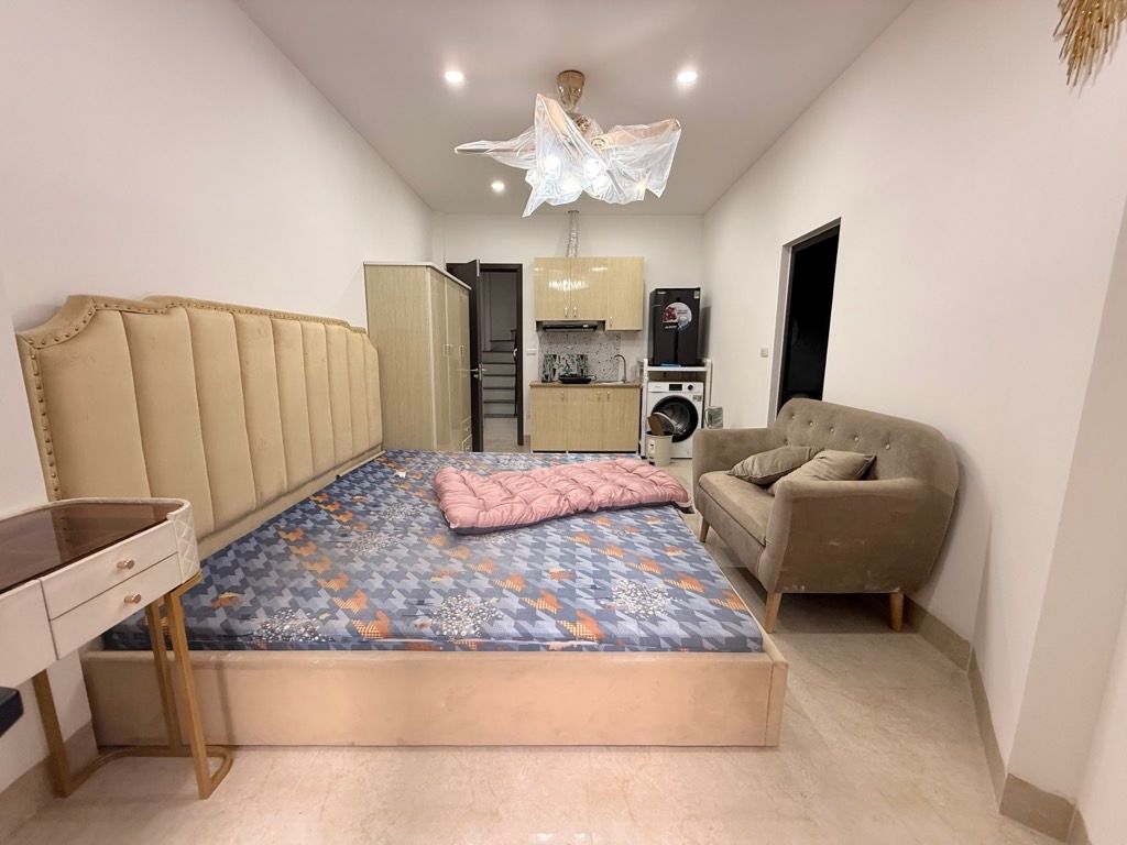 Bán nhà Trần Khát Chân - diện tích 48m2 6 tầng - Nhà 6 tầng THANG MÁY - giá 18,9 tỷ