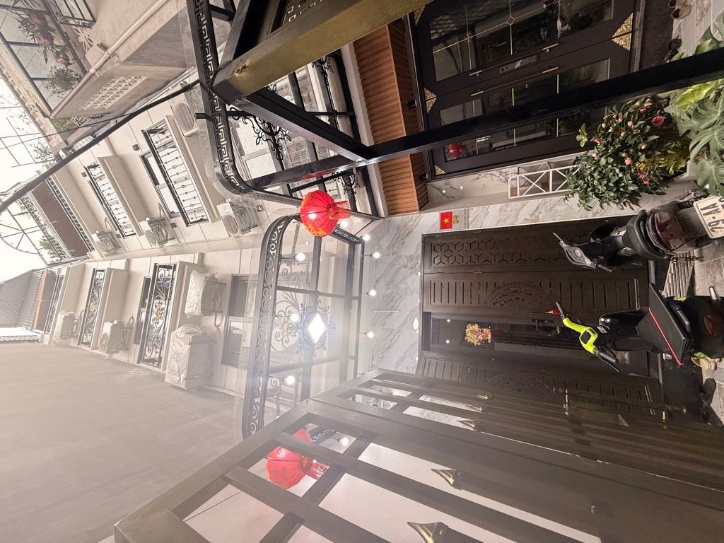 Bán nhà Trần Khát Chân - diện tích 48m2 6 tầng - Nhà 6 tầng THANG MÁY - giá 18,9 tỷ