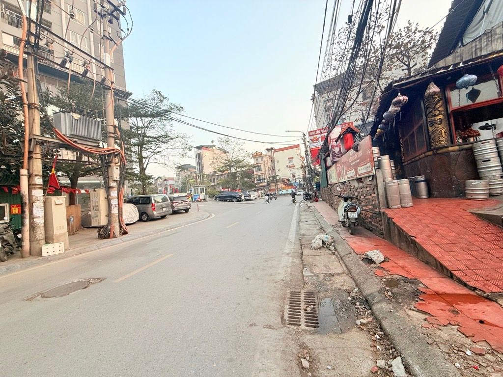 Bán nhà Nguyễn Khoái - diện tích 60m2 1 tầng - MẶT PHỐ - giá 11 tỷ