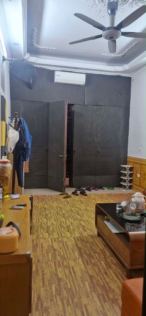 Bán nhà Hoàng Cầu - diện tích 45.1m2 4 tầng - Lô góc - giá 13,2 tỷ