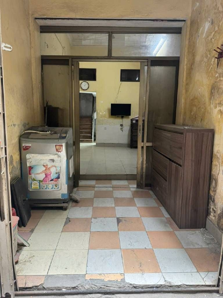 Bán nhà Hoàng Mai - diện tích 30m2 3 tầng - Ngõ trước nhà rộng - giá 6,5 tỷ