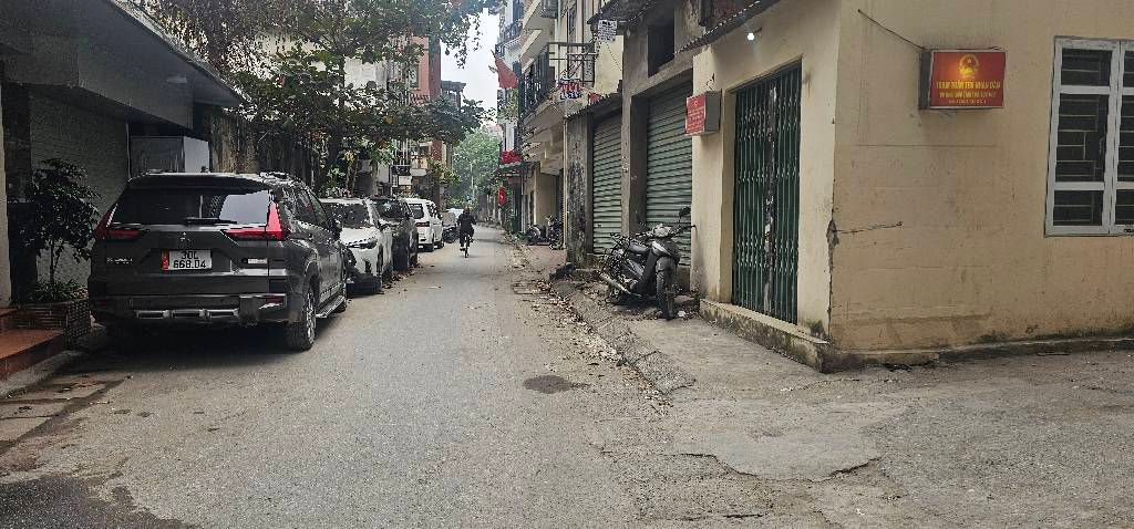 Bán nhà Hoàng Mai - diện tích 30m2 3 tầng - Ngõ trước nhà rộng - giá 6,5 tỷ