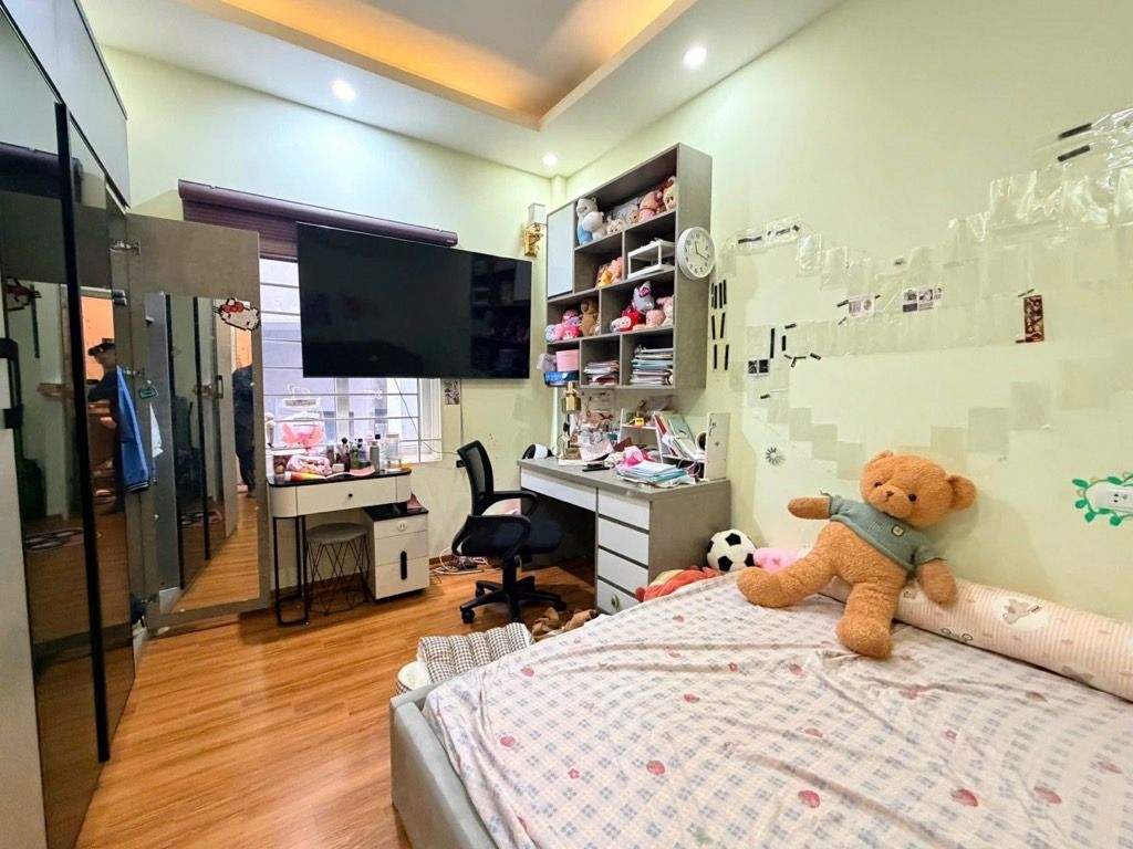 Bán nhà Đông Tác - diện tích 40.8m2 5 tầng - Nhà lô góc 2 mặt thoáng - giá 13,6 tỷ