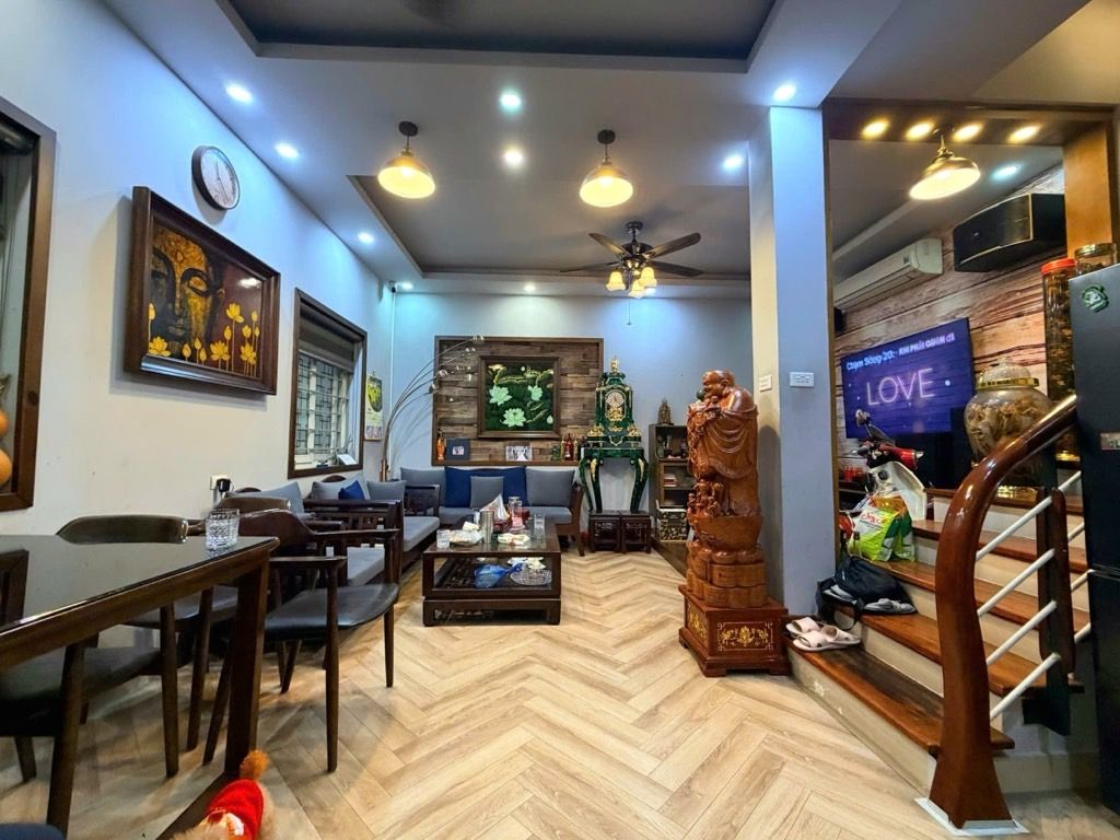 Bán nhà Đông Tác - diện tích 40.8m2 5 tầng - Nhà lô góc 2 mặt thoáng - giá 13,6 tỷ