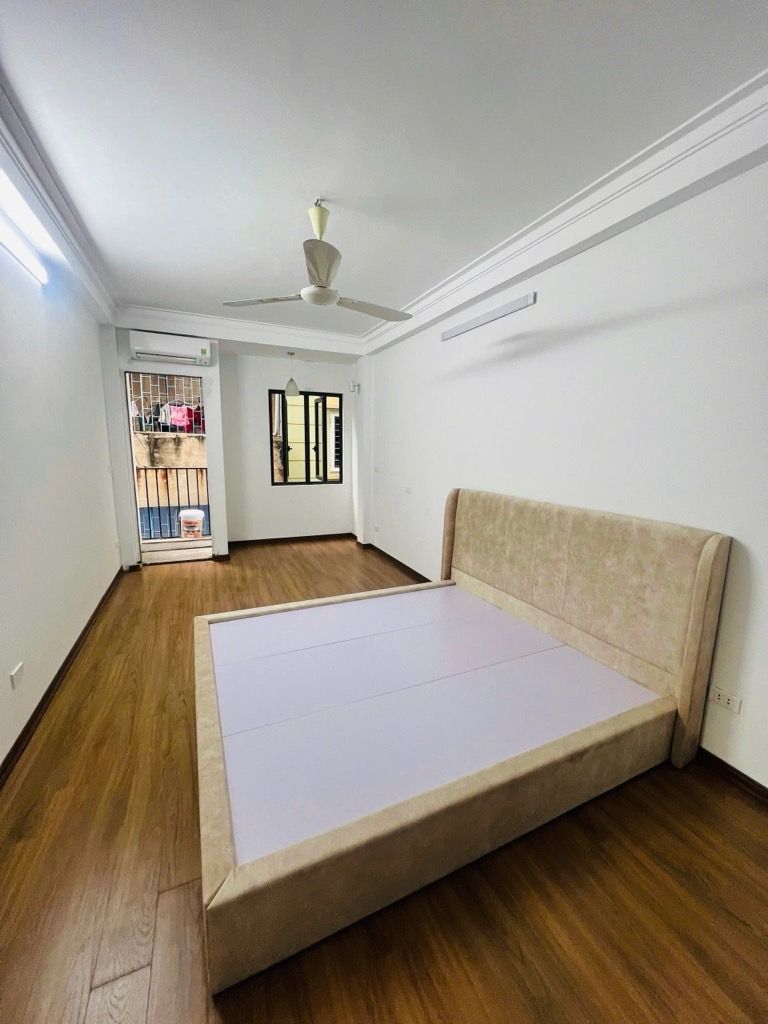 Bán nhà Thổ Quan - diện tích 33m2 5 tầng - Ngõ 4m, gần phố - giá 10,9 tỷ