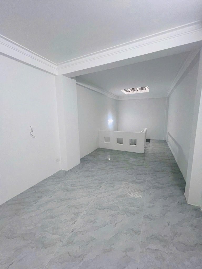 Bán nhà Thổ Quan - diện tích 33m2 5 tầng - Ngõ 4m, gần phố - giá 10,9 tỷ