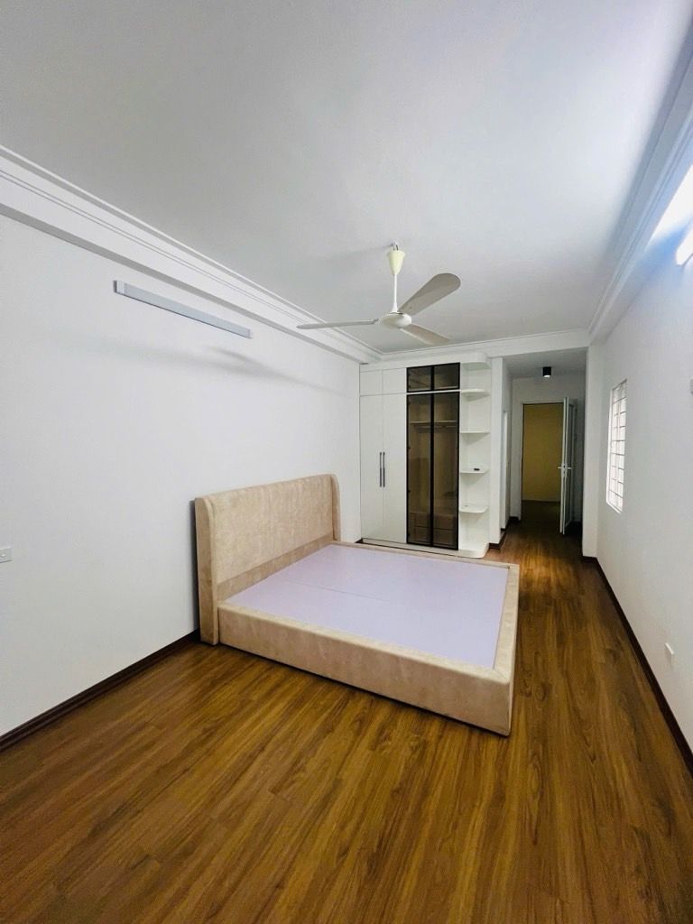 Bán nhà Thổ Quan - diện tích 33m2 5 tầng - Ngõ 4m, gần phố - giá 10,9 tỷ